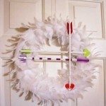 Get crafty with the kids with these DIY Valentines Day crafts. 14 loving DIY craft projects that you can do with the kids this valentines day. DIY Arrow Wreath Tutorial